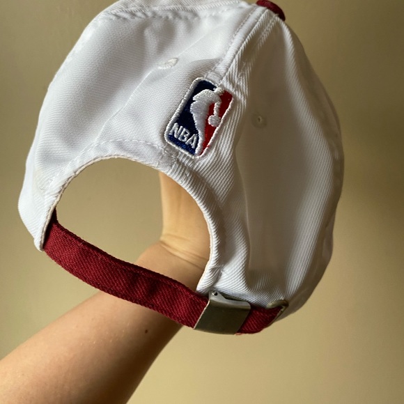Cleveland Cavaliers Hat - Picture 2 of 6